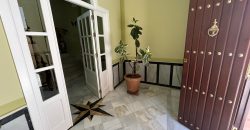 CASA CON COCHERA
