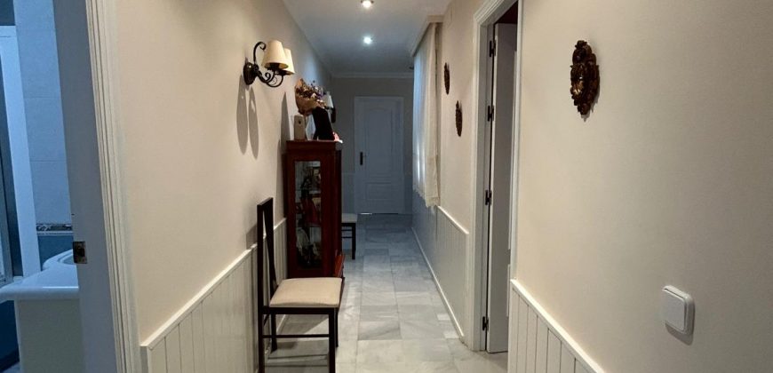 CASA CON COCHERA