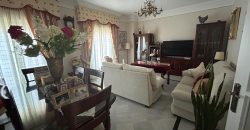 CASA CON COCHERA