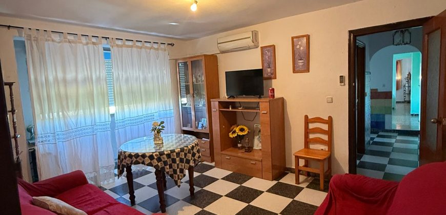 GRAN OPORTUNIDAD DE VIVIENDA EN CALLE HUNDIDERO!! MORON DE LA FRA.-