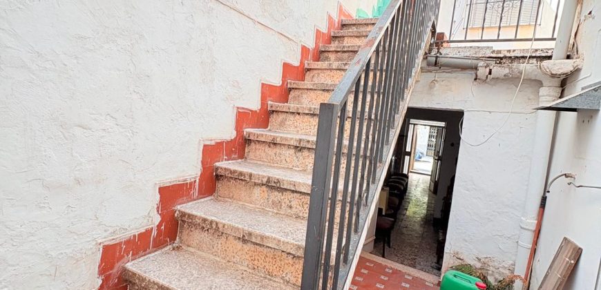 CASA PARA REFORMAR EN CALLE VEREDA ANCHA DE MORON DE LA FRA.