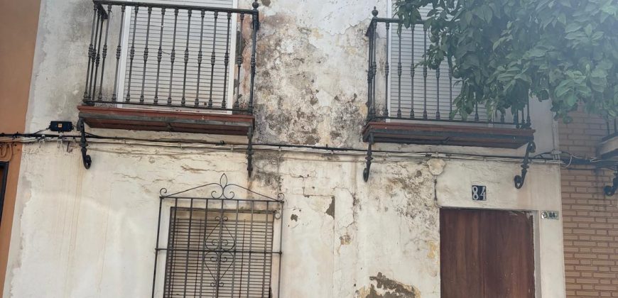 CASA PARA REFORMAR EN CALLE VEREDA ANCHA DE MORON DE LA FRA.