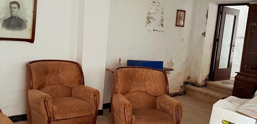 CASA PARA REFORMAR EN CALLE VEREDA ANCHA DE MORON DE LA FRA.