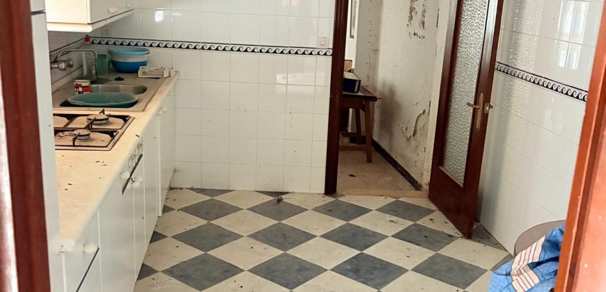 CASA PARA REFORMAR EN CALLE VEREDA ANCHA DE MORON DE LA FRA.