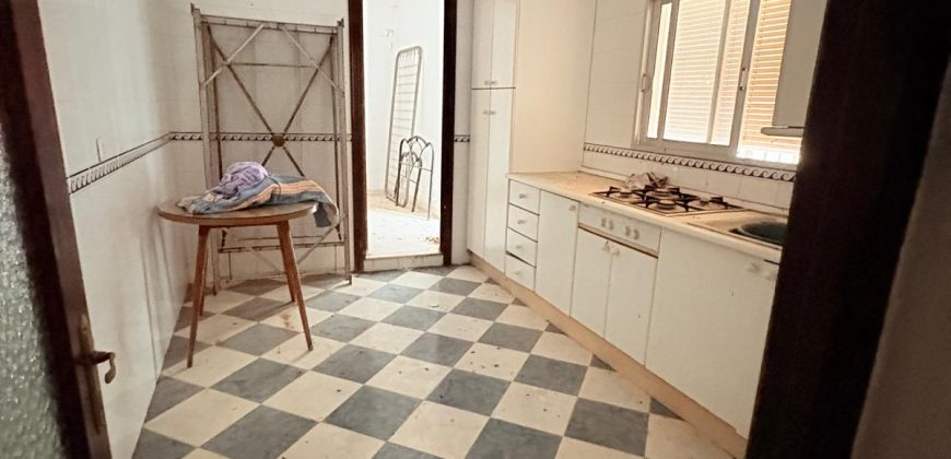 CASA PARA REFORMAR EN CALLE VEREDA ANCHA DE MORON DE LA FRA.