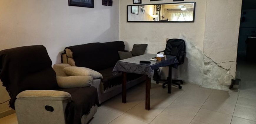 ENCANTADORA CASA UBICADA EN CALLE PUEBLA DE CAZALLA.- MORON DE LA FRA.