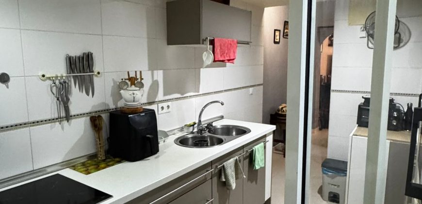 ENCANTADORA CASA UBICADA EN CALLE PUEBLA DE CAZALLA.- MORON DE LA FRA.