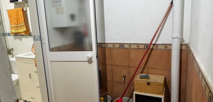 ENCANTADORA CASA UBICADA EN CALLE PUEBLA DE CAZALLA.- MORON DE LA FRA.