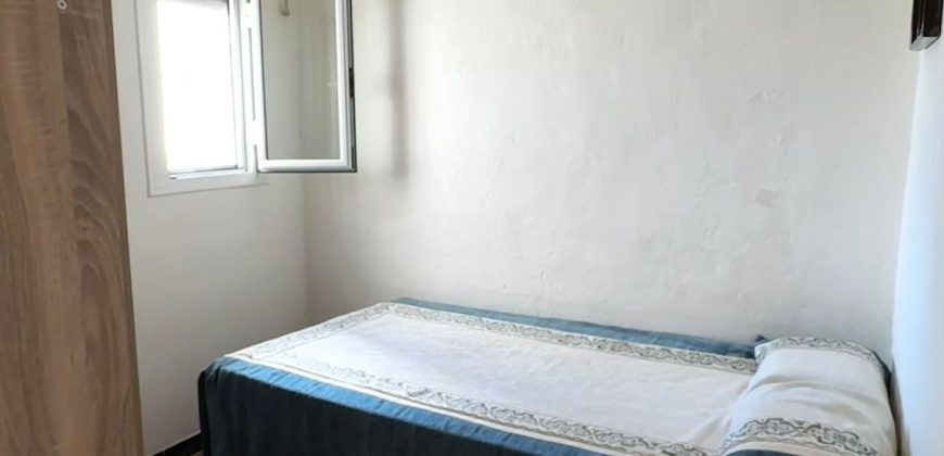 ENCANTADORA CASA UBICADA EN CALLE PUEBLA DE CAZALLA.- MORON DE LA FRA.