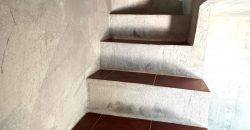 ENCANTADORA CASA UBICADA EN CALLE PUEBLA DE CAZALLA.- MORON DE LA FRA.