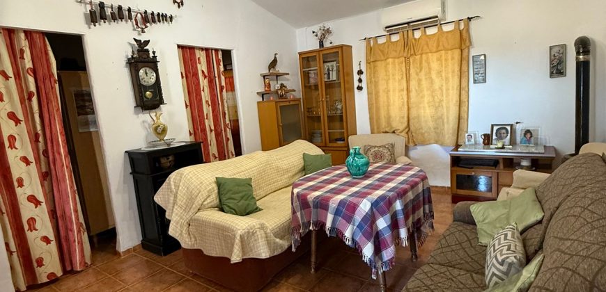 MAGNIFICA FINCA EN VENTA.- POBLADO EL ALGARABEJO.- MORON DE LA FRA.