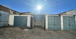 SOLAR CON COCHERAS