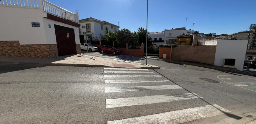 Solar urbano en venta – Zona Carrascosas, Lebrija