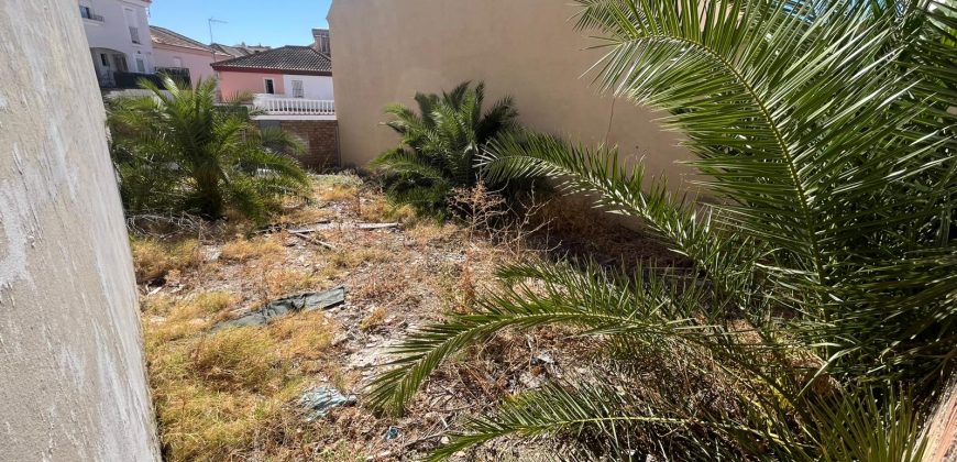 Solar urbano en venta – Zona Carrascosas, Lebrija