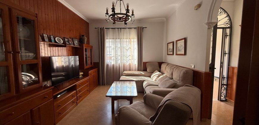 Casa en venta – Zona Algodonera, Las Cabezas de San Juan