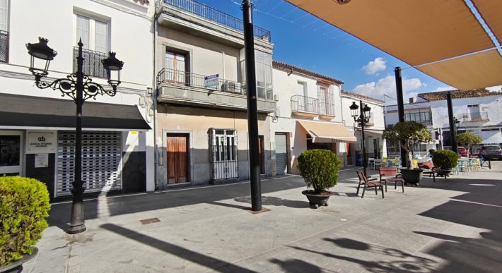 VENDIDO – Piso en primera planta en Calle Arcos, pleno centro de Lebrija (Sevilla).