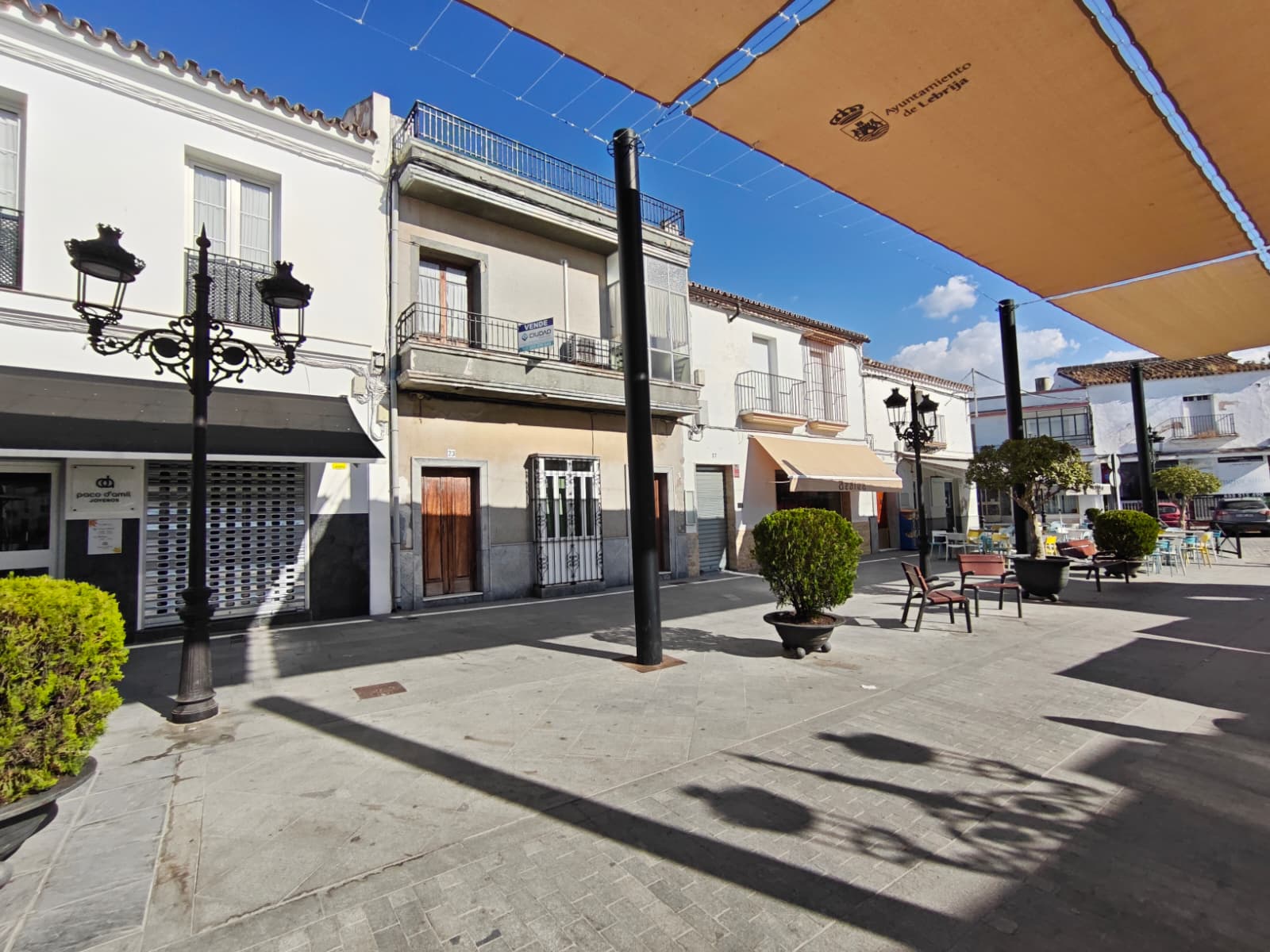 Piso en primera planta en Calle Arcos, pleno centro de Lebrija (Sevilla).