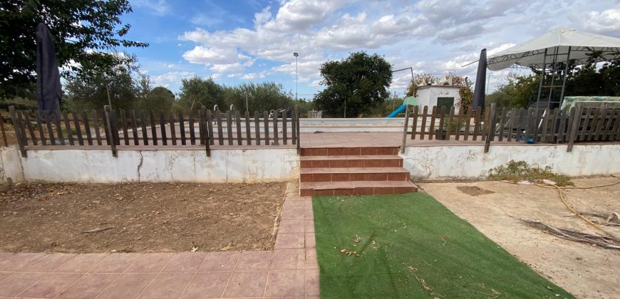OPORTUNIDAD DE CHALET EN LA VENTA EL RITMO.- CTRA. MORON – MARCHENA!