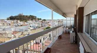 Espectacular Piso situado en La Carrera. Sexto con ascensor. Morón de la Frontera!!