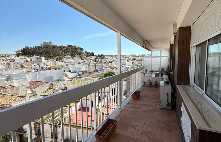 Espectacular Piso situado en La Carrera. Sexto con ascensor. Morón de la Frontera!!