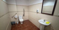 SE VENDE GRAN NAVE COMERCIAL ACONDICIONADA COMO RESTAURANTE EN POLÍGONO LOS LLANOS