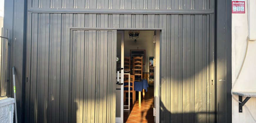 SE VENDE GRAN NAVE COMERCIAL ACONDICIONADA COMO RESTAURANTE EN POLÍGONO LOS LLANOS