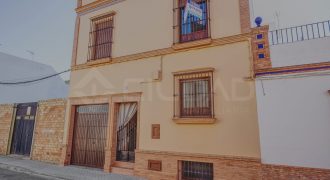 CASA EN VENTA EN EL RETIRO, EN MAIRENA DEL ALCOR.