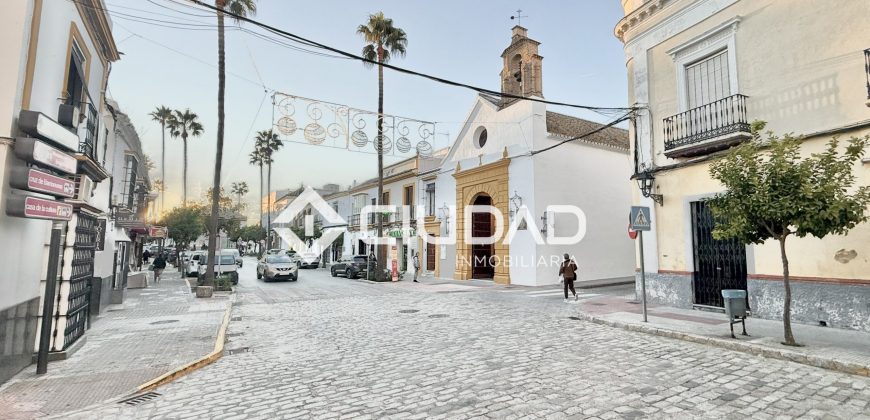 CASA SEÑORIAL EN PLENO CENTRO DE LEBRIJA — GRAN OPORTUNIDAD DE PROYECTO