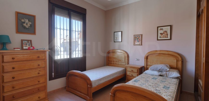 CASA EN VENTA EN EL RETIRO, EN MAIRENA DEL ALCOR.