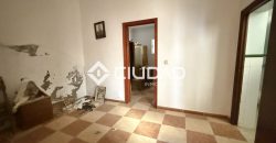 CASA CON SALIDA A 2 CALLES — OPORTUNIDAD DE INVERSIÓN EN EL CENTRO DE LEBRIJA