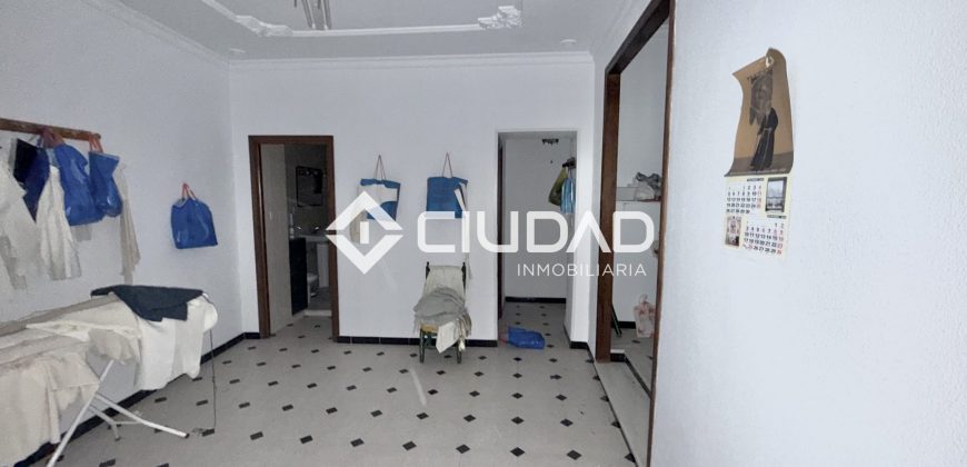 CASA SEÑORIAL EN PLENO CENTRO DE LEBRIJA — GRAN OPORTUNIDAD DE PROYECTO