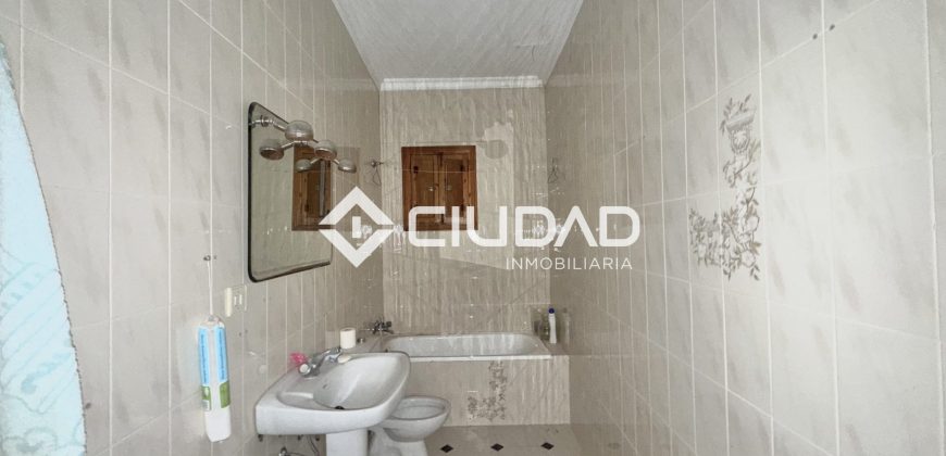 CASA SEÑORIAL EN PLENO CENTRO DE LEBRIJA — GRAN OPORTUNIDAD DE PROYECTO