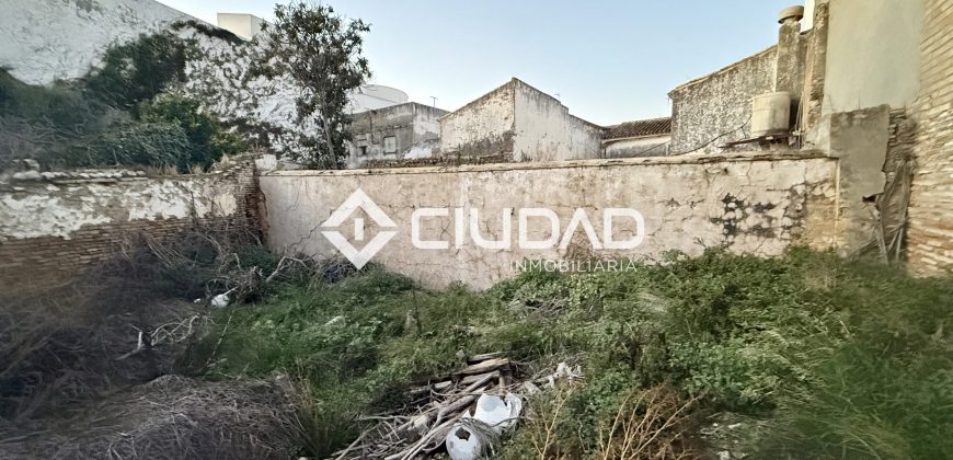 CASA SEÑORIAL EN PLENO CENTRO DE LEBRIJA — GRAN OPORTUNIDAD DE PROYECTO