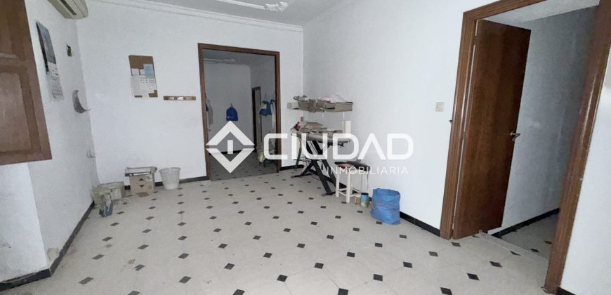 CASA SEÑORIAL EN PLENO CENTRO DE LEBRIJA — GRAN OPORTUNIDAD DE PROYECTO