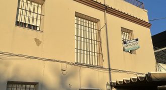 CASA EN CALLE COMPAÑÍA