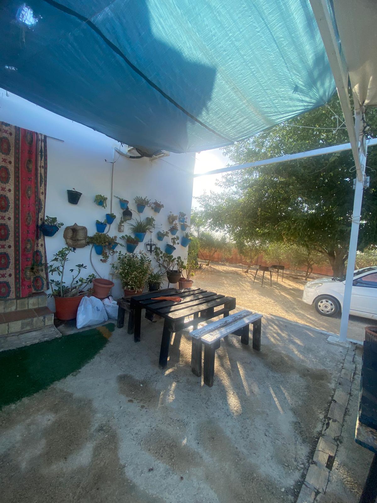 Encantador chalet REBAJADO de una sola planta con huerto y piscina