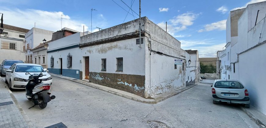 En Venta Casa en esquina – Zona Parque de la Oña, Trebujena (Cádiz)