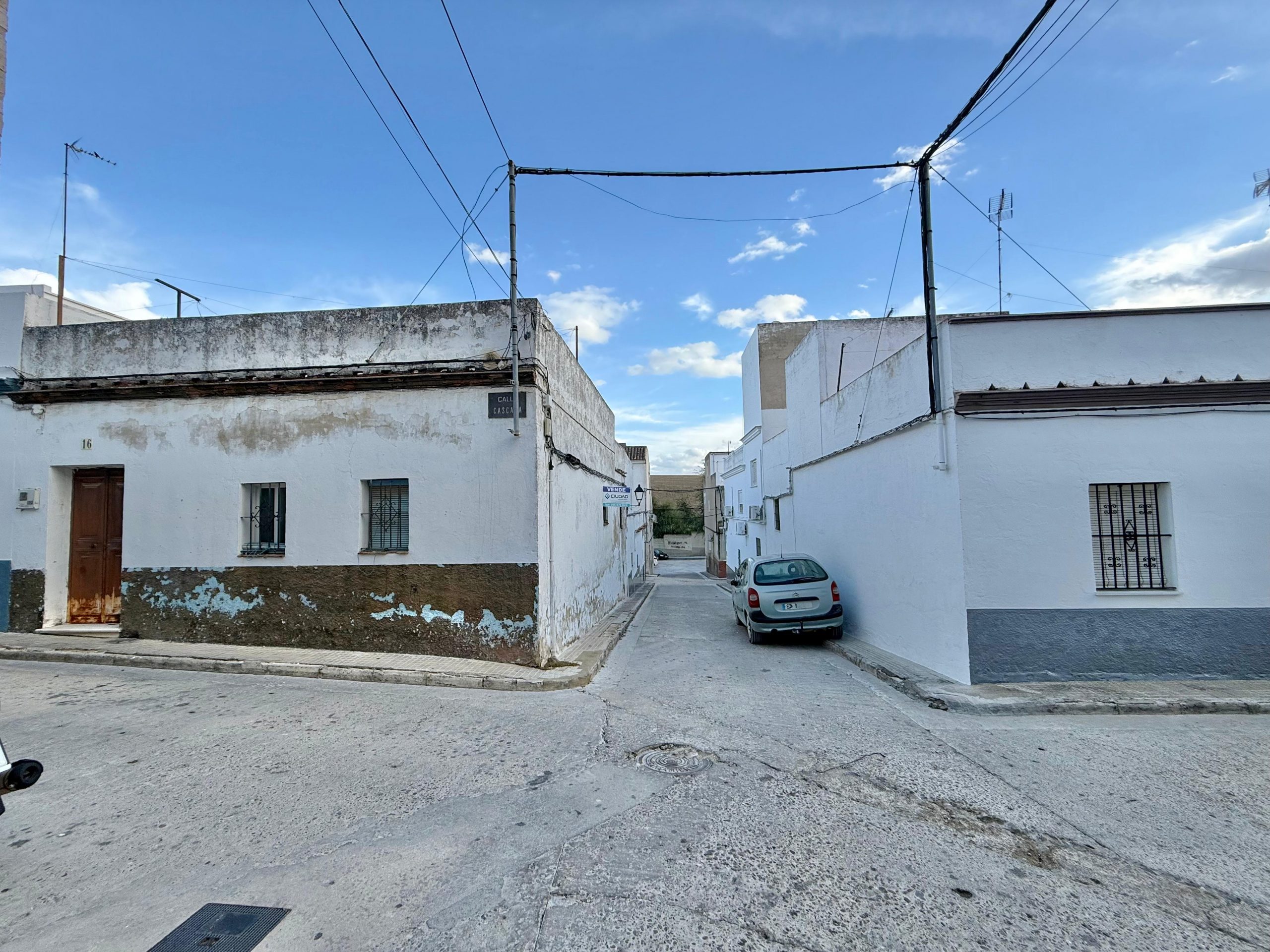 En Venta Casa en esquina – Zona Parque de la Oña, Trebujena (Cádiz)