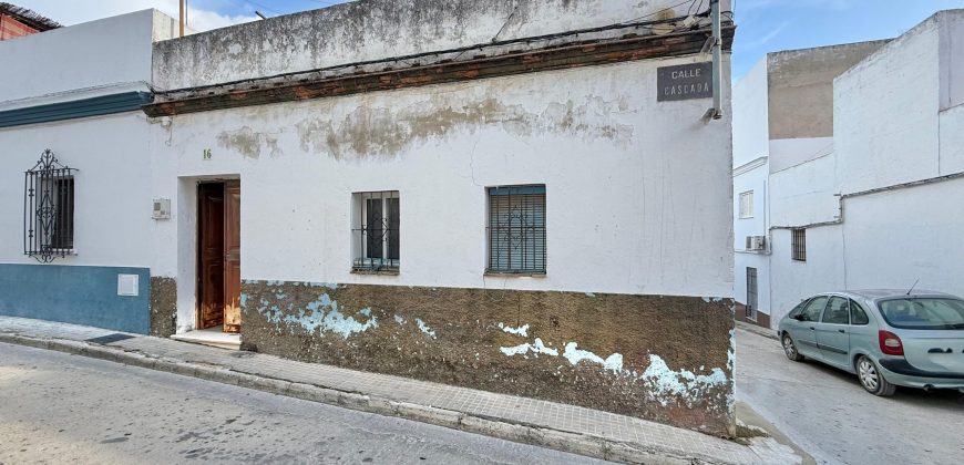 En Venta Casa en esquina – Zona Parque de la Oña, Trebujena (Cádiz)