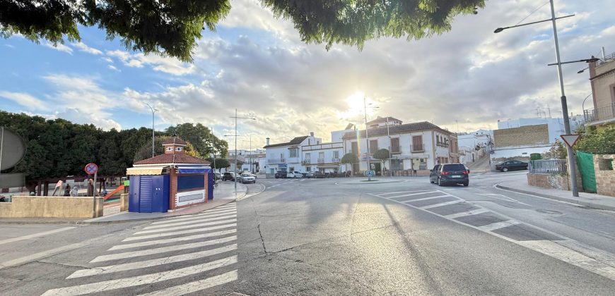 En Venta Casa en esquina – Zona Parque de la Oña, Trebujena (Cádiz)