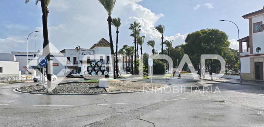 VIVIENDA INDEPENDIENTE CON COCHERA DE 115M2 – ZONA EL RECREO, LEBRIJA