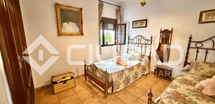 VIVIENDA INDEPENDIENTE CON COCHERA DE 115M2 – ZONA EL RECREO, LEBRIJA