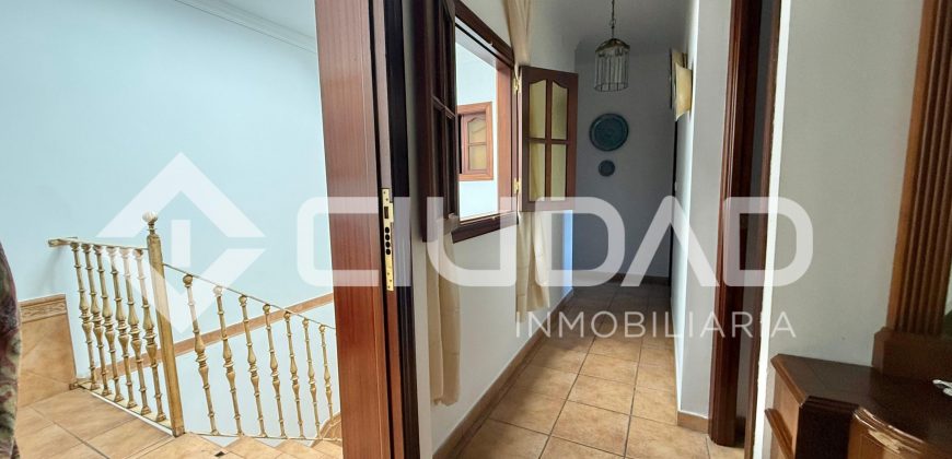 VIVIENDA INDEPENDIENTE CON COCHERA DE 115M2 – ZONA EL RECREO, LEBRIJA
