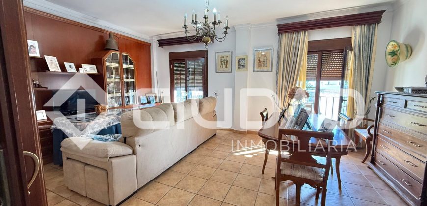 VIVIENDA INDEPENDIENTE CON COCHERA DE 115M2 – ZONA EL RECREO, LEBRIJA