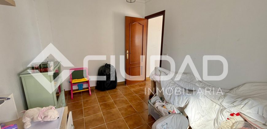 VIVIENDA INDEPENDIENTE CON COCHERA DE 115M2 – ZONA EL RECREO, LEBRIJA