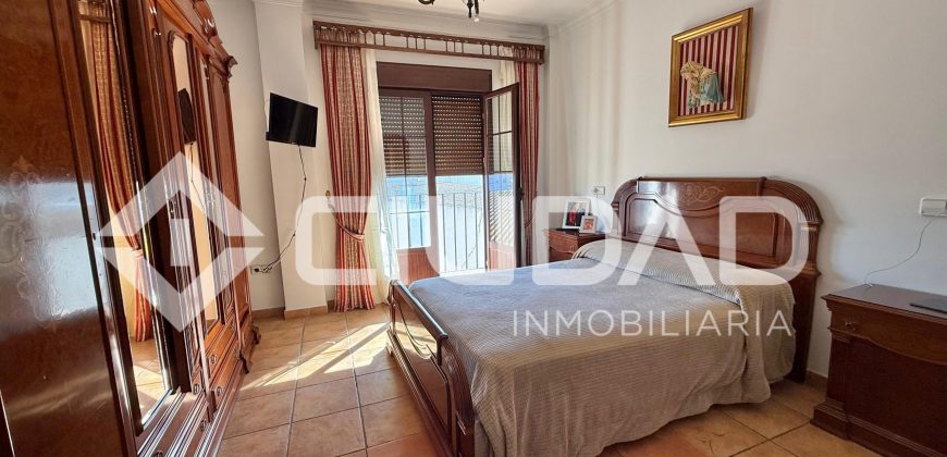 VIVIENDA INDEPENDIENTE CON COCHERA DE 115M2 – ZONA EL RECREO, LEBRIJA