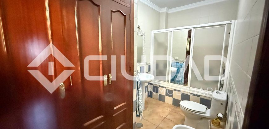 VIVIENDA INDEPENDIENTE CON COCHERA DE 115M2 – ZONA EL RECREO, LEBRIJA