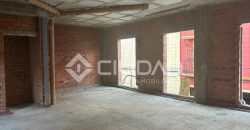 Edificio en bruto de 4 viviendas (Barrio Alto)