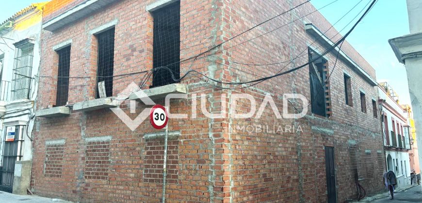 Edificio en bruto de 4 viviendas (Barrio Alto)