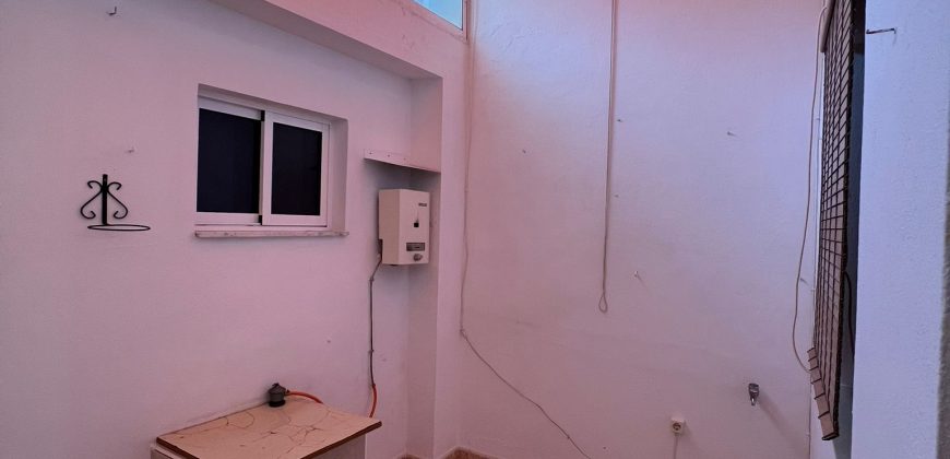 CASA DE DOS PLANTAS EN FUENTES DE ANDALUCÍA